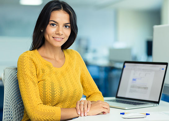 Woman learning about the Five C’s of Credit image